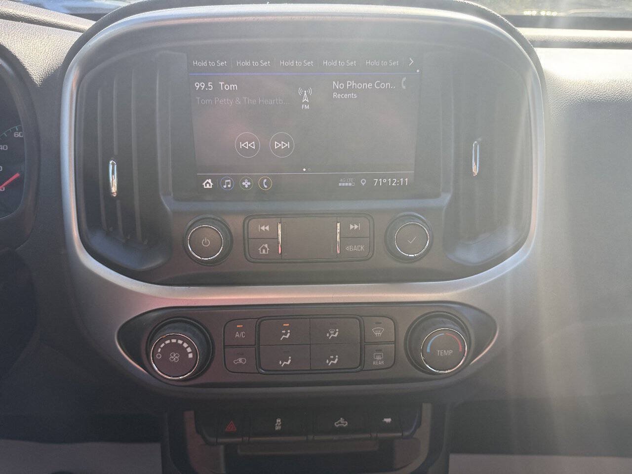 Used 2022 Chevrolet Colorado LT w/ LT Convenience Package AWD/4WD image 24
