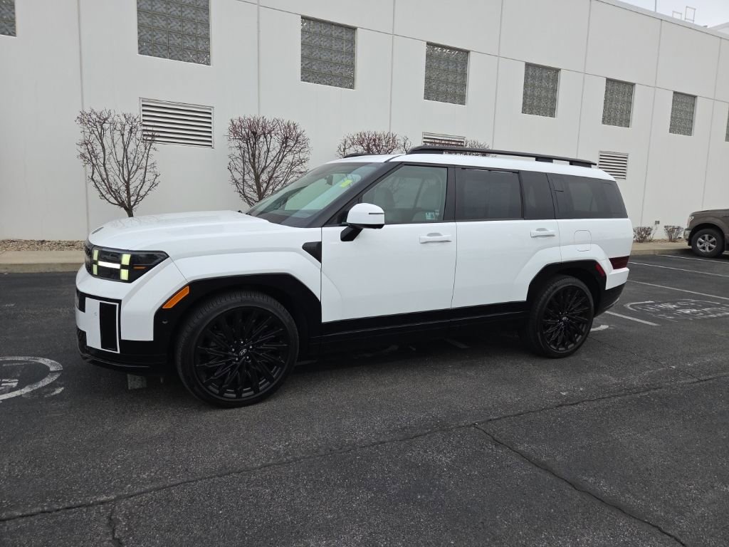 Used 2024 Hyundai Santa Fe Calligraphy image 2