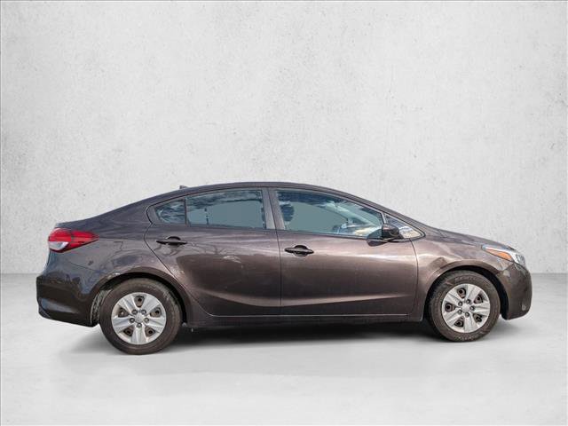Used 2018 Kia Forte LX image 4