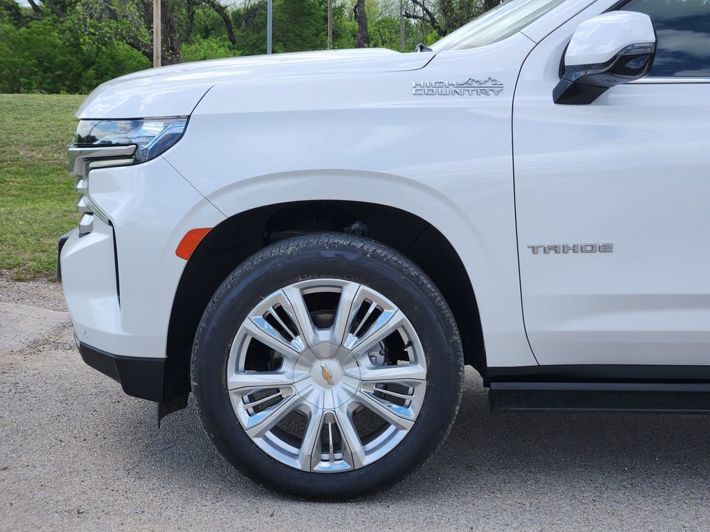 Used 2021 Chevrolet Tahoe High Country w/ Premium Package RWD image 8