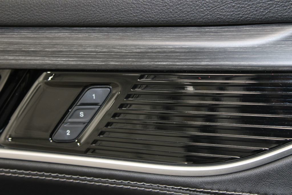 Used 2023 Jeep Wagoneer Series II image 42