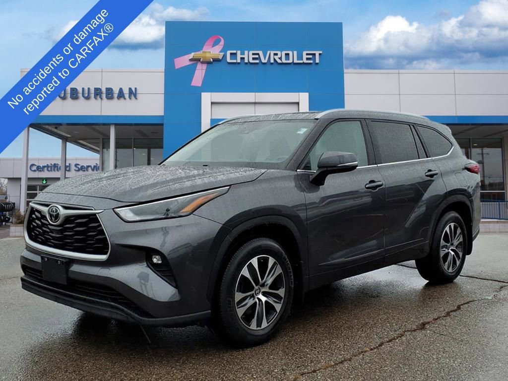 Used 2023 Toyota Highlander XLE image 1