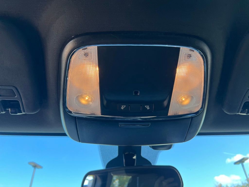 Used 2020 Jeep Grand Cherokee Laredo image 34