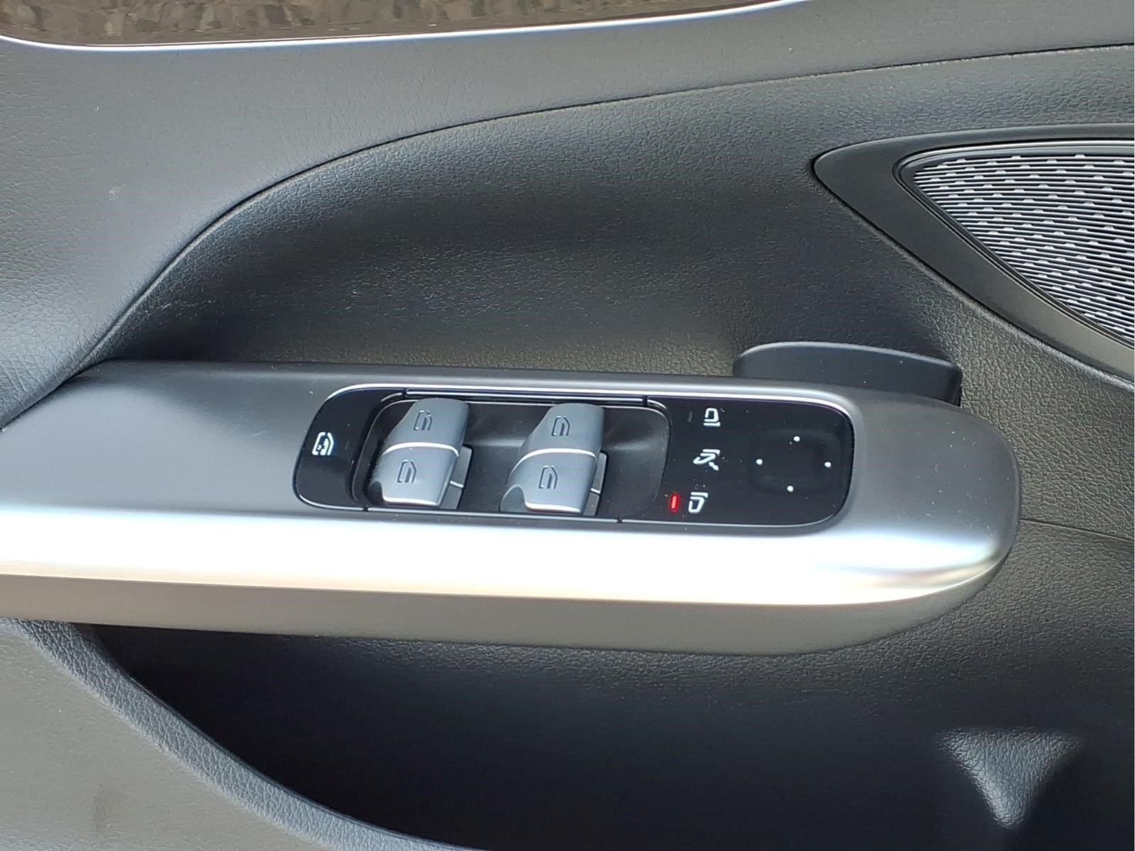 Certified 2023 Mercedes-Benz C 300 4MATIC Sedan image 21