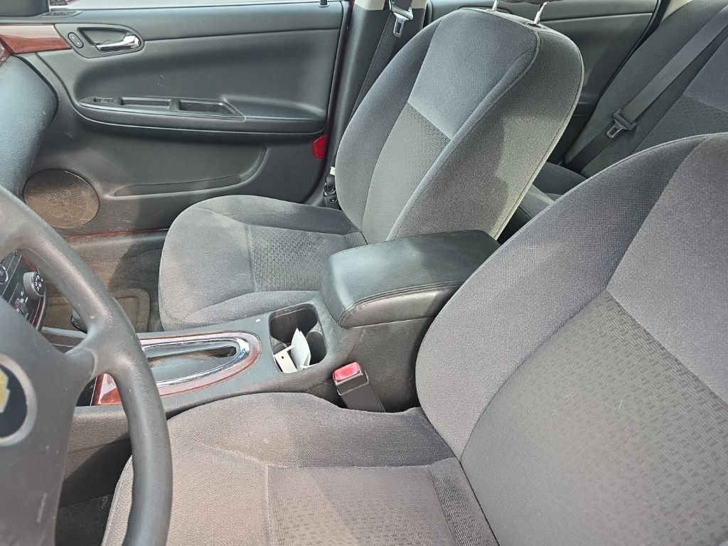 Used 2009 Chevrolet Impala LT image 17