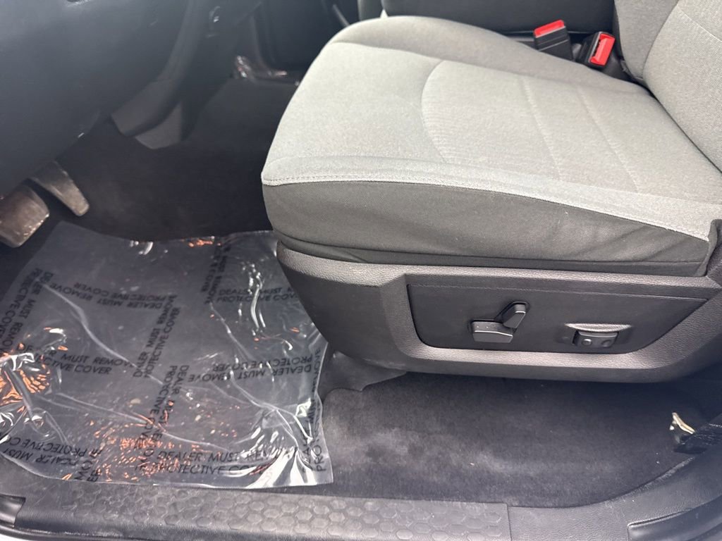 Used 2023 RAM 1500 Classic SLT image 32