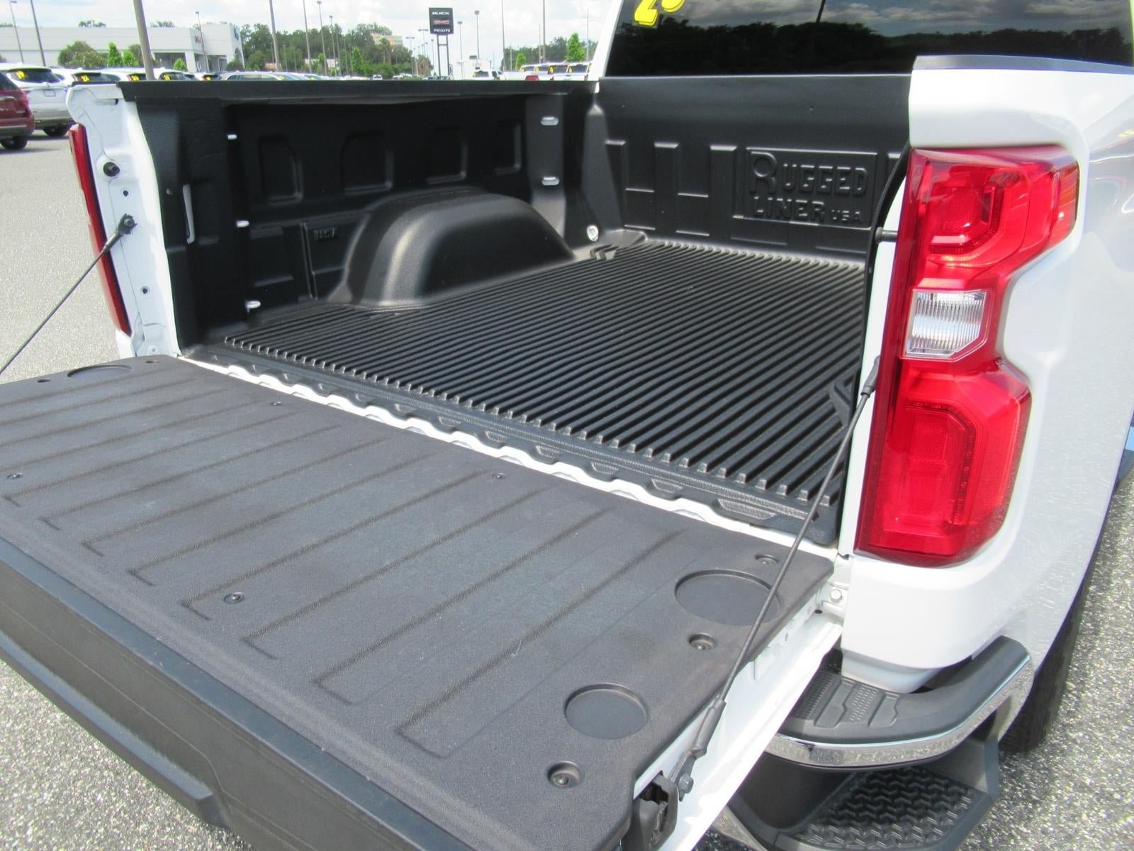 Used 2023 Chevrolet Silverado 1500 LTZ w/ Z71 Off-Road Package AWD/4WD image 31