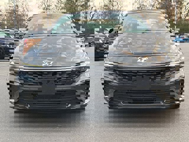 Used 2024 Hyundai Elantra SEL image 8