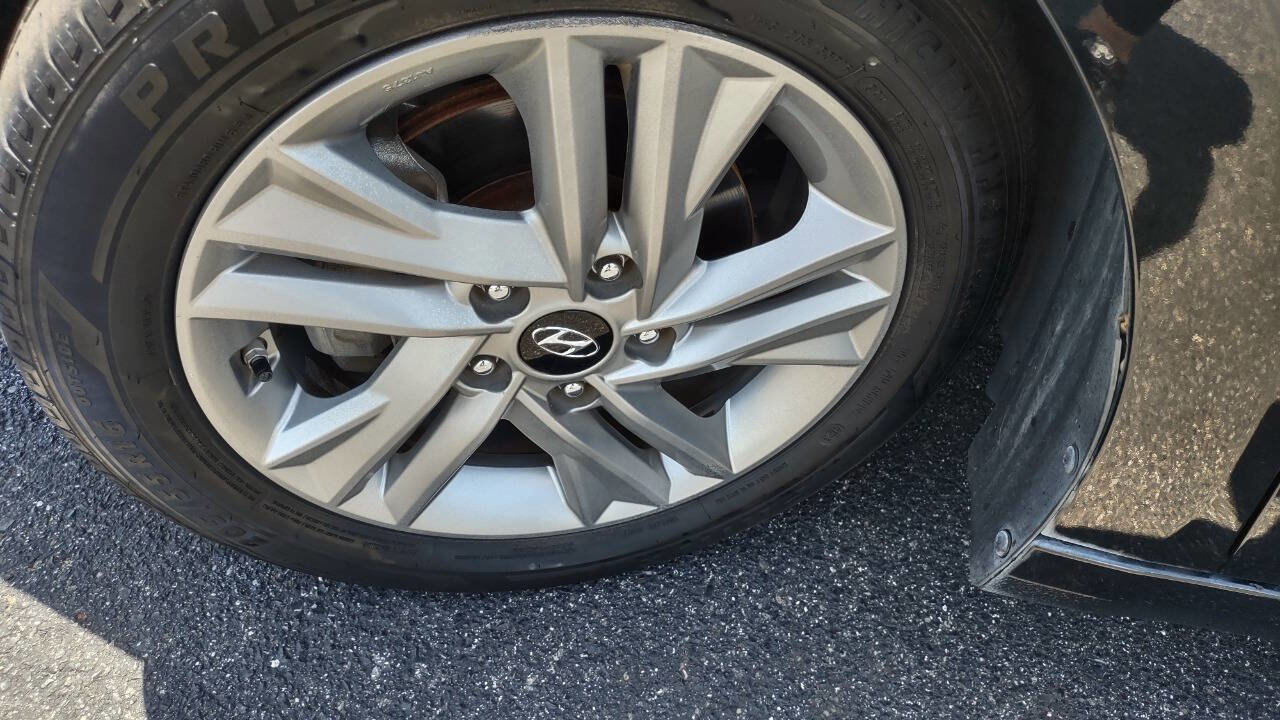 Used 2019 Hyundai Elantra SEL image 40