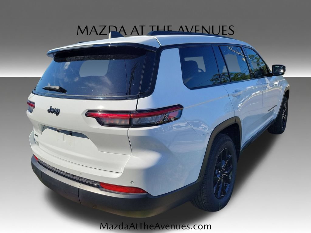 Used 2024 Jeep Grand Cherokee L Altitude AWD/4WD image 2