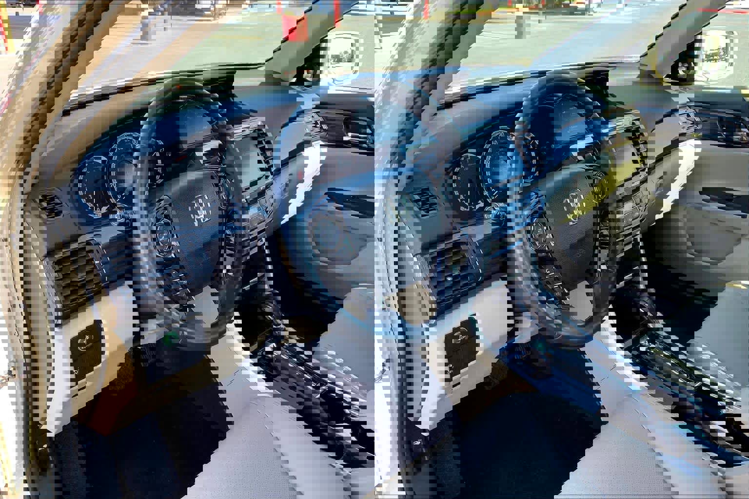 Used 2016 Honda Accord EX-L image 18