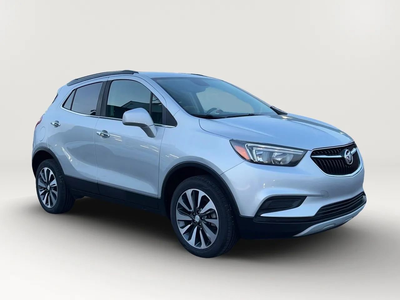 Used 2021 Buick Encore Preferred image 1