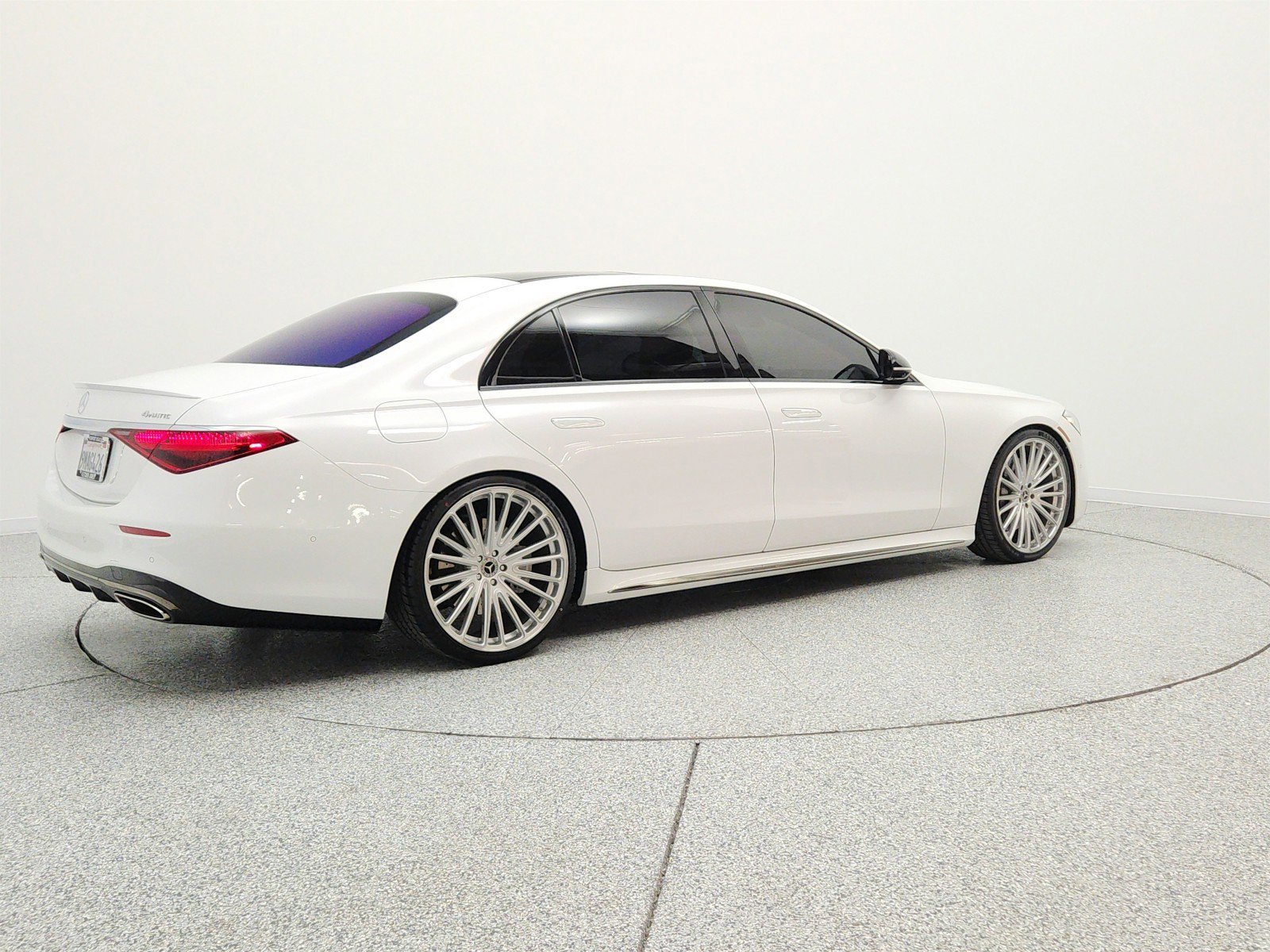 Used 2024 Mercedes-Benz S 580 4MATIC Sedan image 5