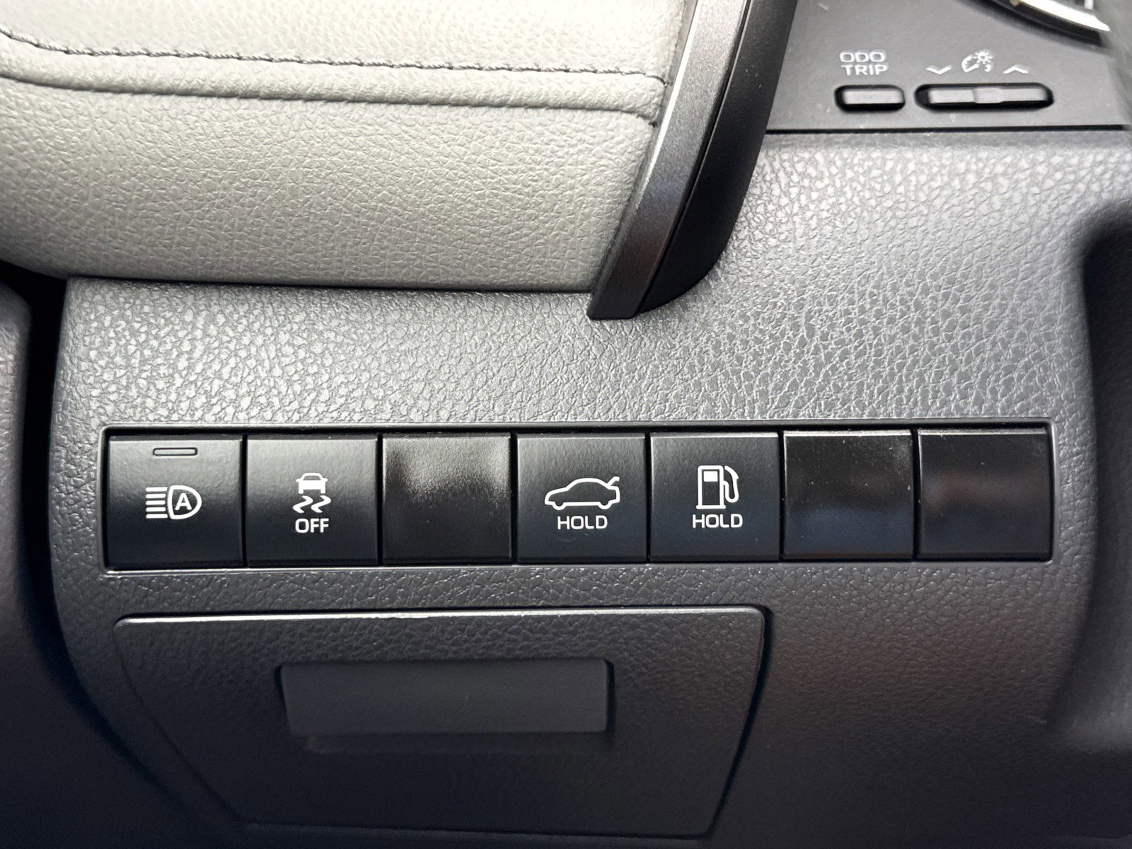 Used 2024 Toyota Camry LE FWD image 17