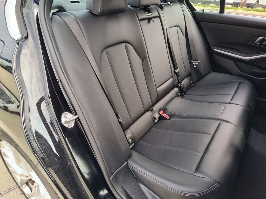 Used 2025 BMW 330i Sedan image 33