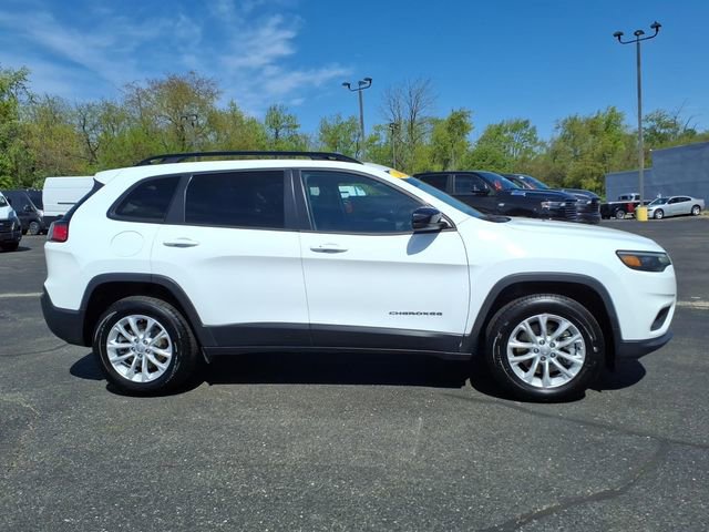 Certified 2022 Jeep Cherokee Latitude Lux w/ Sun & Sound Group AWD/4WD image 8