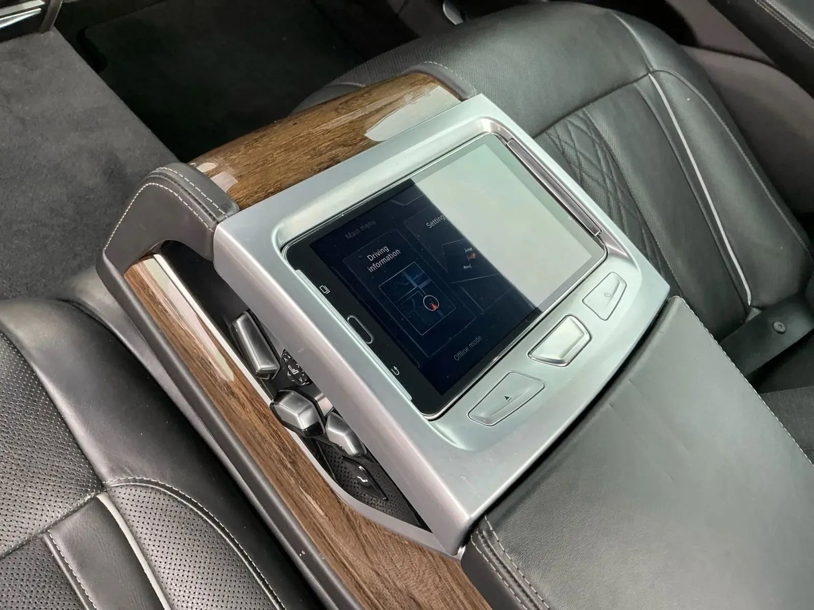 Used 2016 BMW 750i xDrive image 35