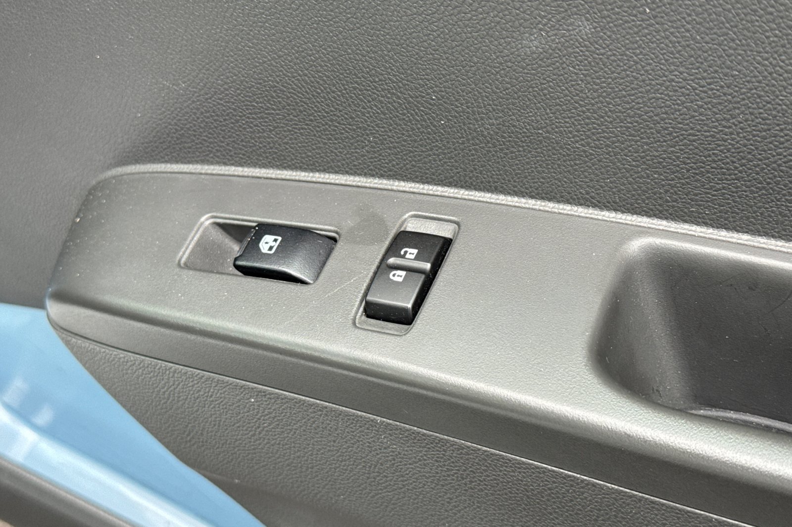 Used 2014 Chevrolet Spark LT FWD image 23