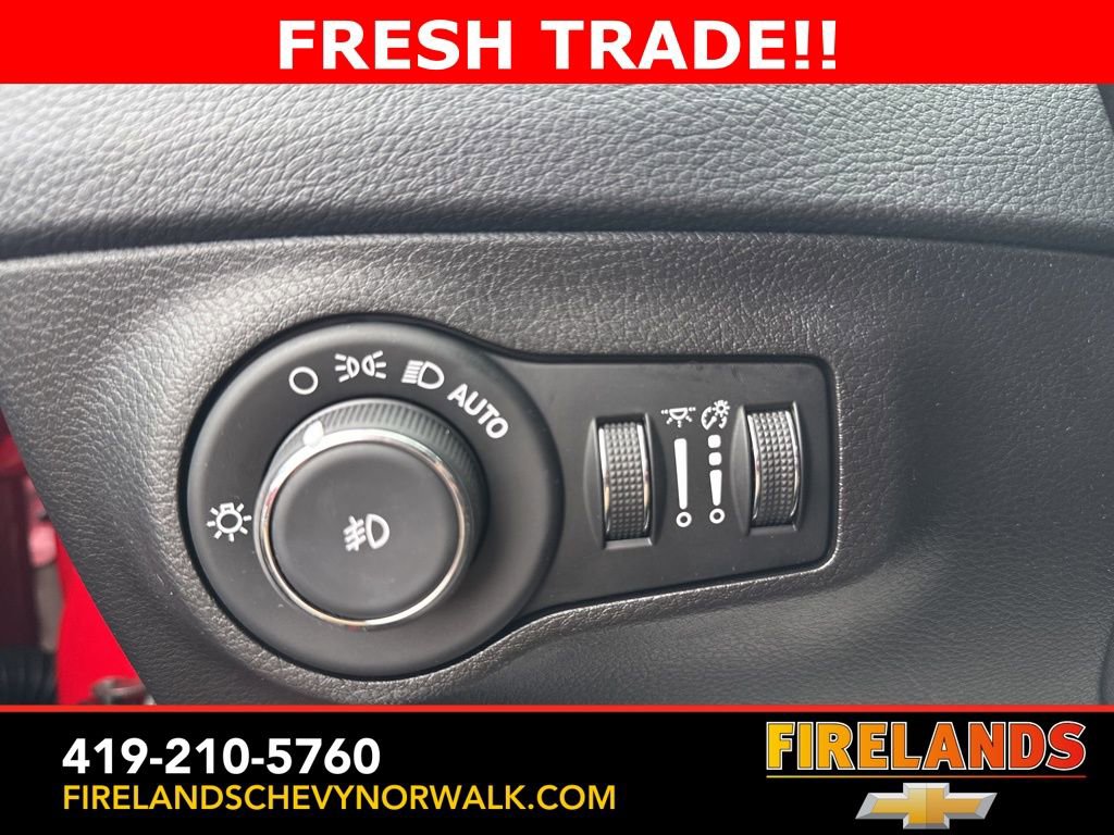 Used 2020 Jeep Compass Latitude w/ Cold Weather Group image 11
