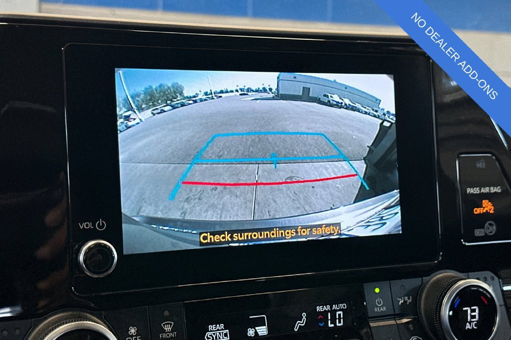 Used 2023 Toyota Highlander XLE AWD/4WD image 21