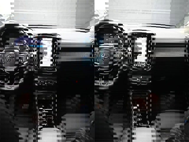 Certified 2024 Volvo XC40 B5 Plus w/ Protection Package Premier image 9