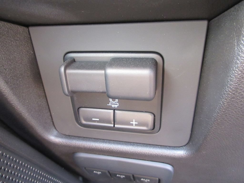 Certified 2024 GMC Canyon AT4X w/ AT4X AEV Edition AWD/4WD image 24