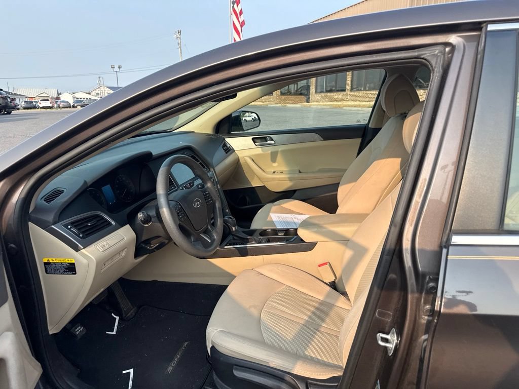 Used 2017 Hyundai Sonata SE FWD image 11