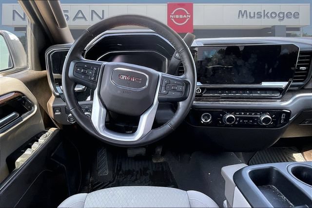 Used 2024 GMC Sierra 1500 SLE RWD image 9