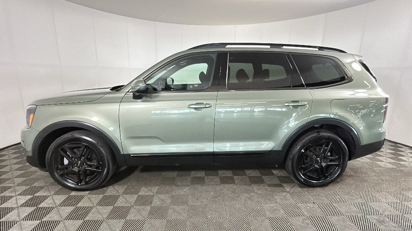 Used 2024 Kia Telluride EX X-Line AWD/4WD image 7