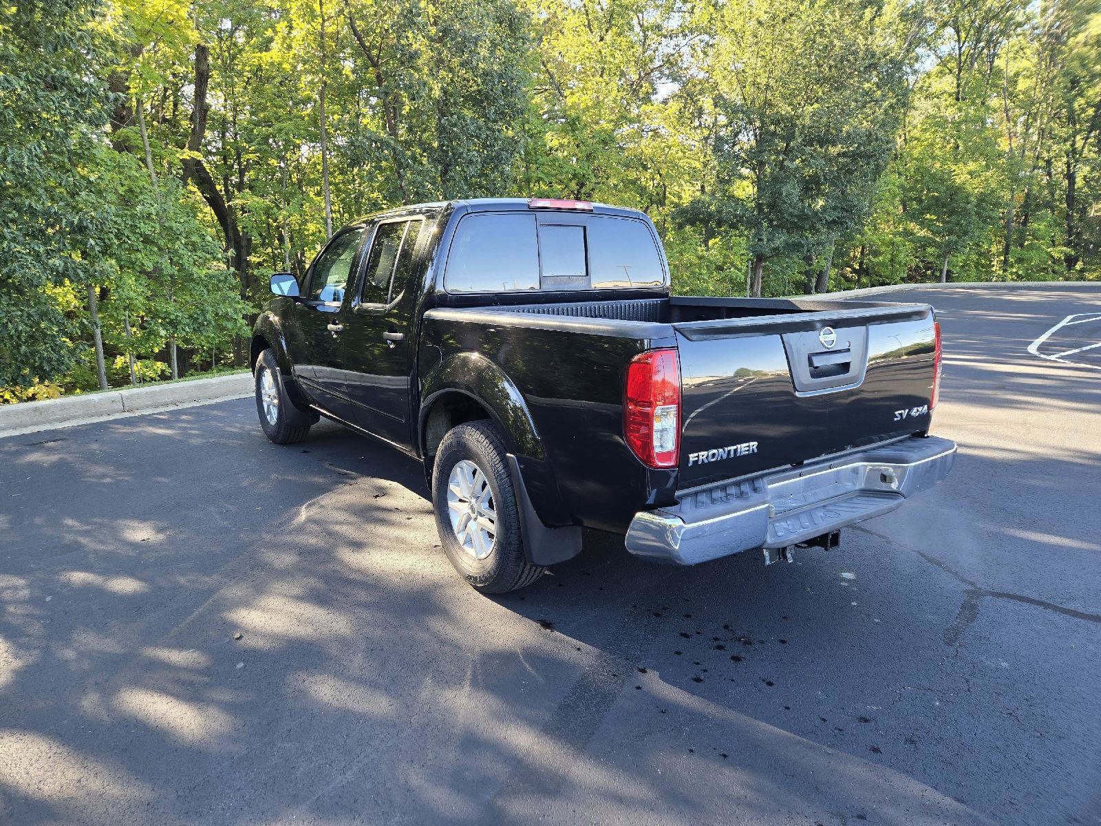 Used 2018 Nissan Frontier SV AWD/4WD image 6