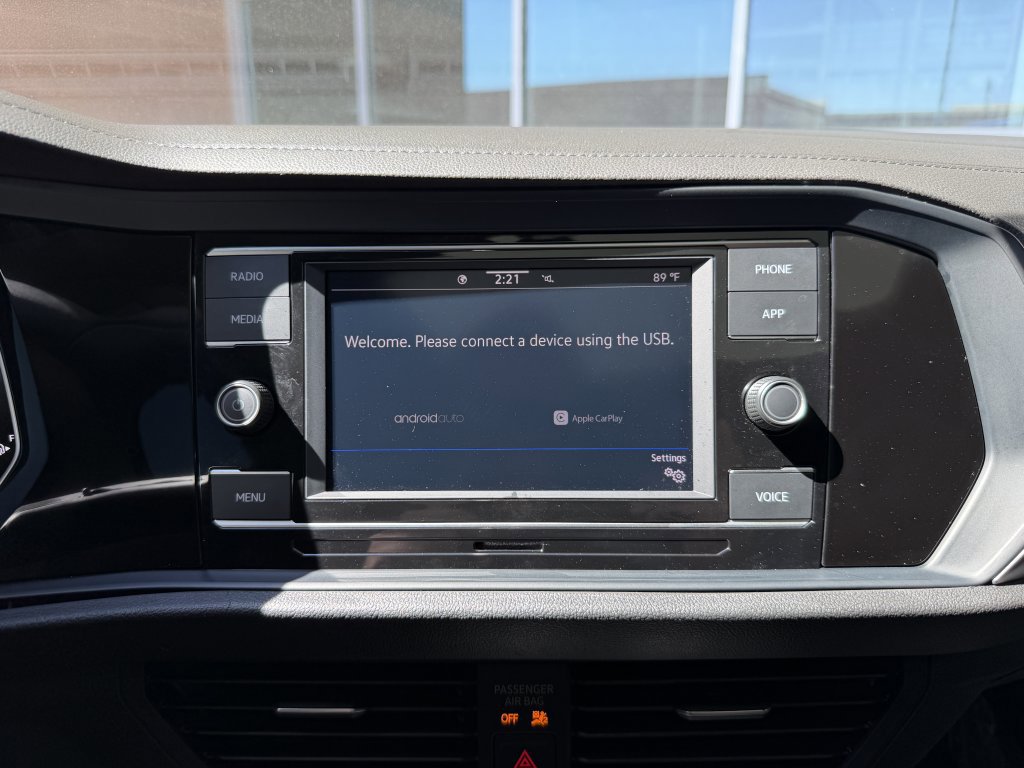 Used 2024 Volkswagen Jetta SE w/ Panoramic Sunroof Package image 22