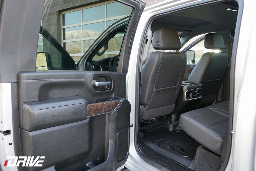 Used 2022 GMC Sierra 3500 Denali image 32
