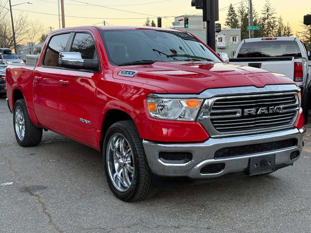 Used 2024 RAM 1500 Laramie image 8