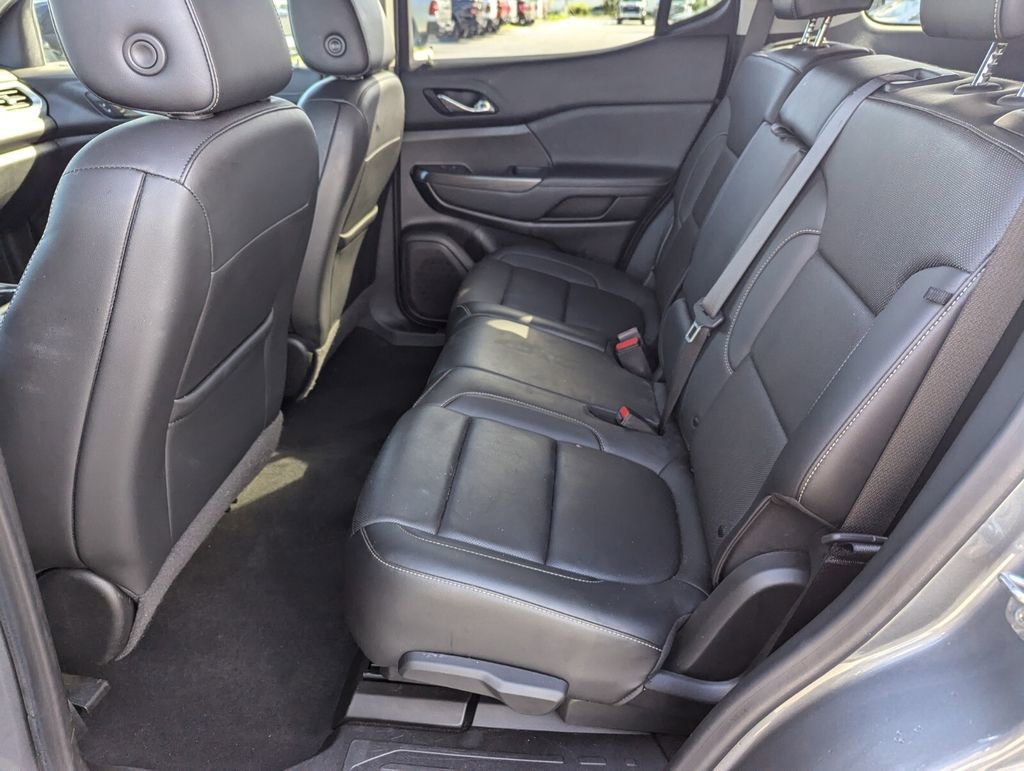 Used 2021 GMC Acadia SLT w/ Elevation Edition image 18