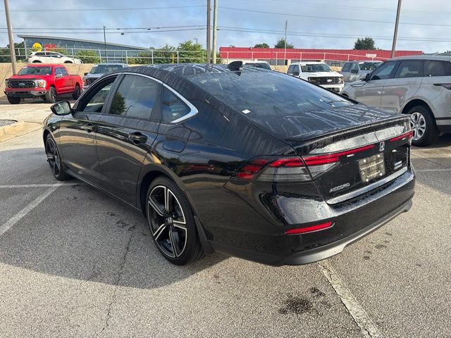 Used 2025 Honda Accord Sport image 3