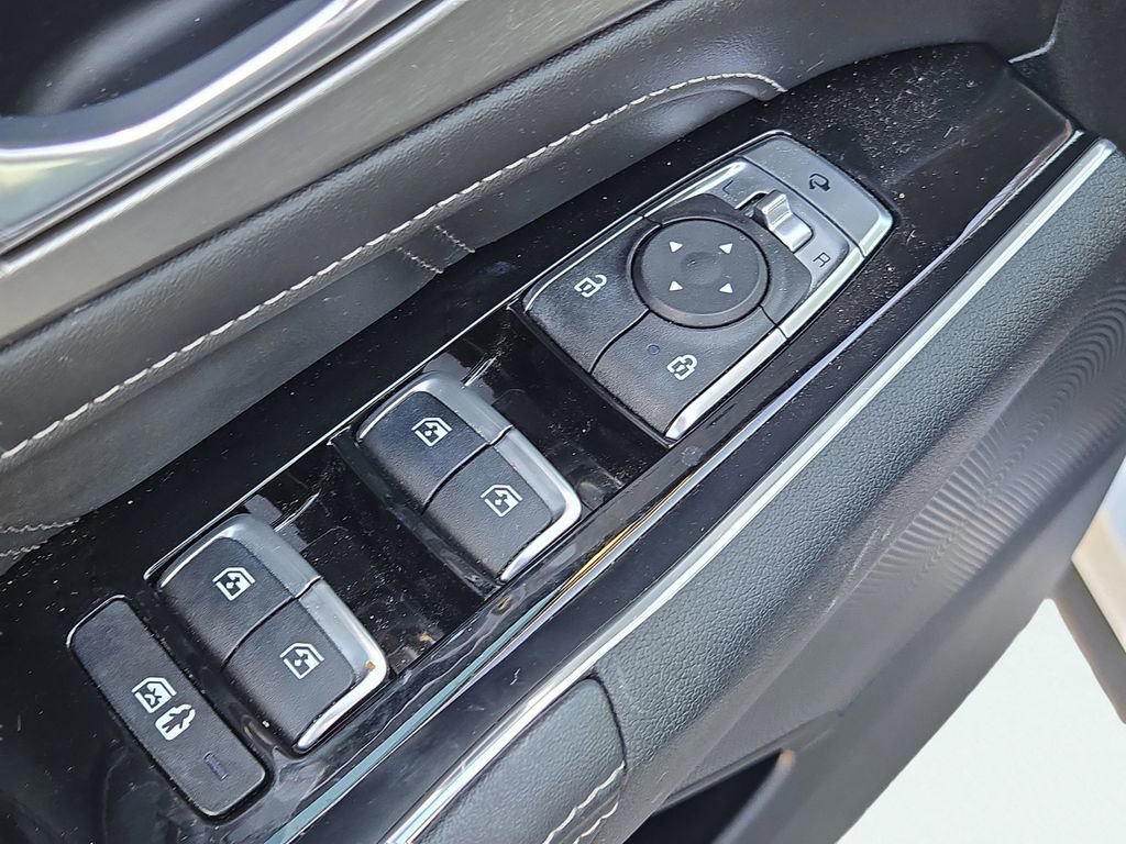 Certified 2023 Kia Sorento SX image 17