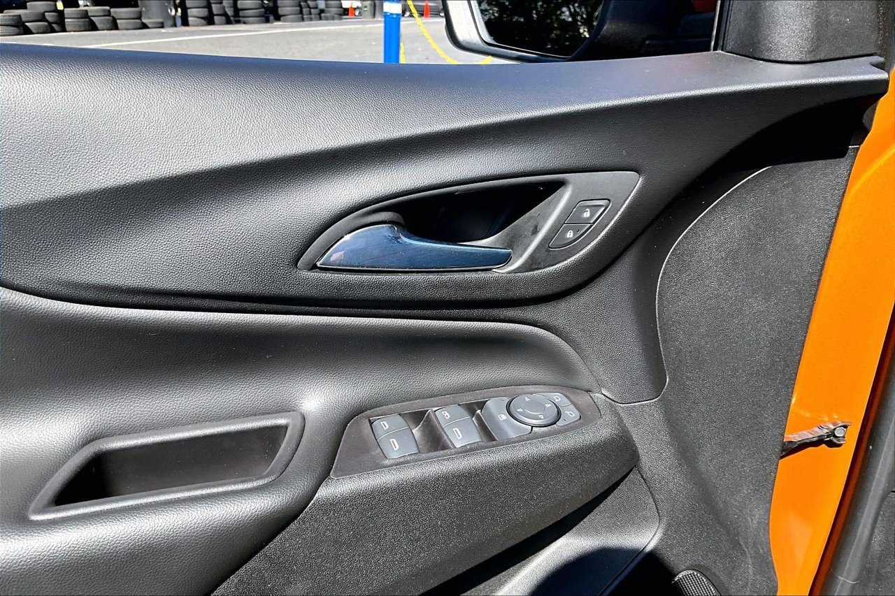 Used 2019 Chevrolet Equinox LT AWD/4WD image 24