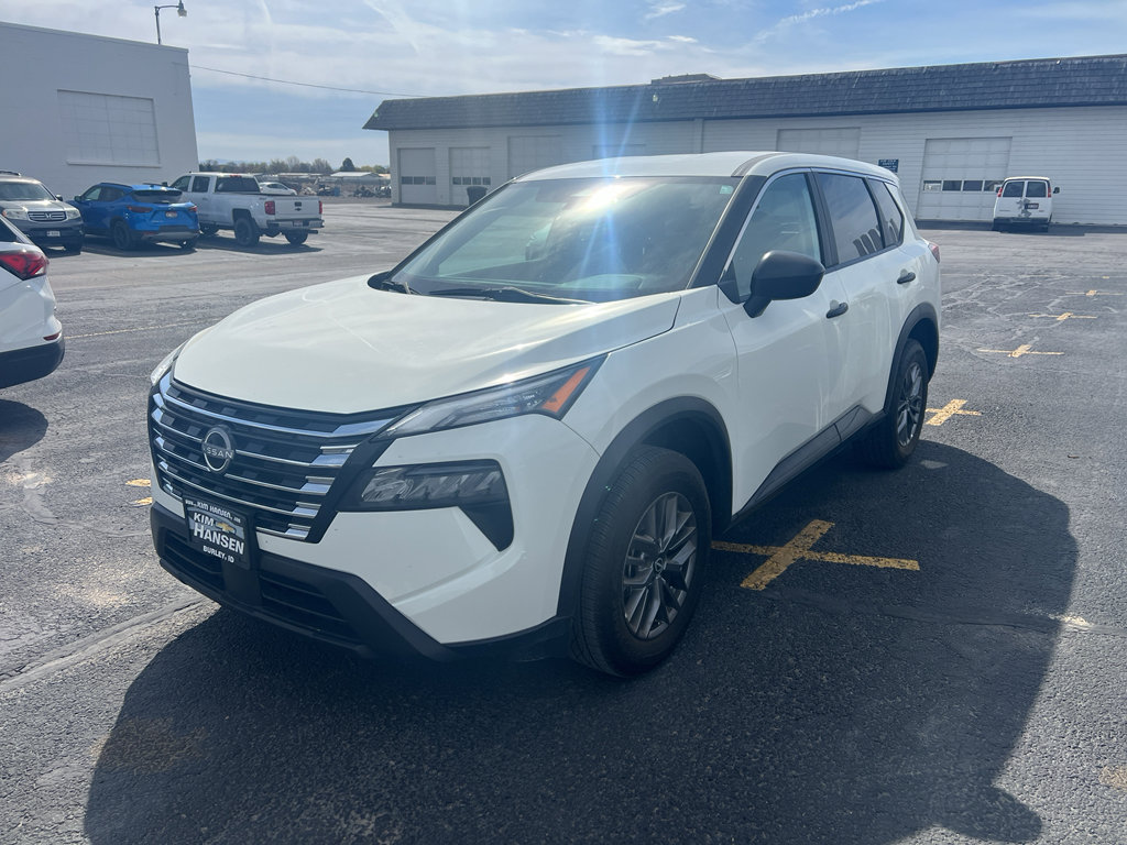 Used 2024 Nissan Rogue S AWD/4WD image 8