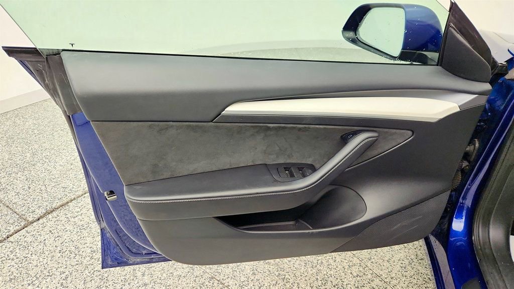 Used 2023 Tesla Model 3 Standard Range RWD image 11