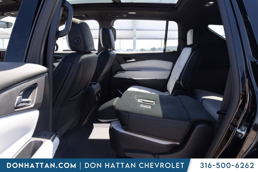 Used 2025 Chevrolet Traverse High Country w/ LPO, Floor Liner Package FWD image 18