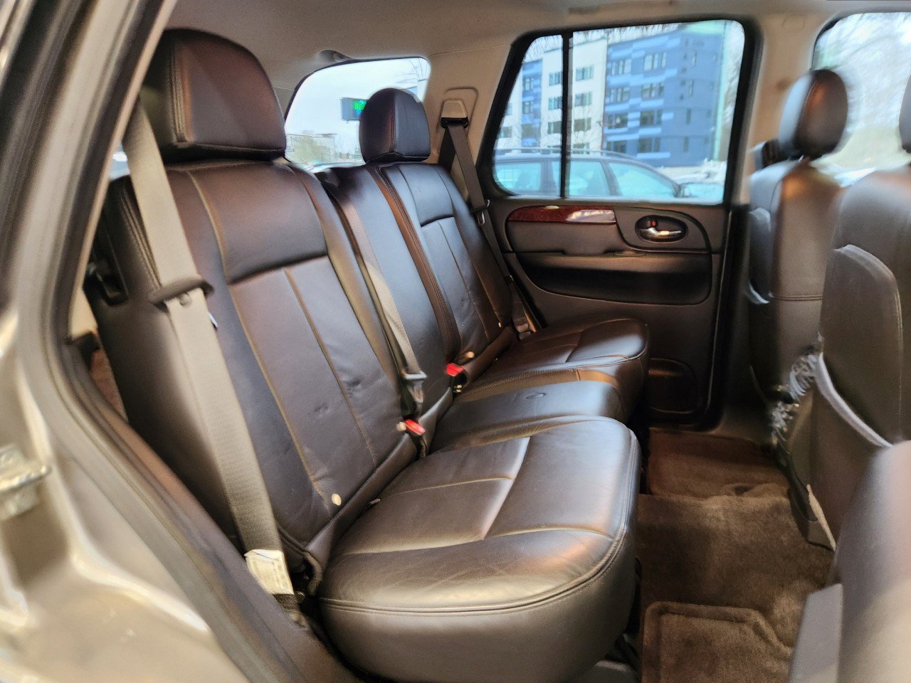 Used 2009 GMC Envoy Denali w/ Sun And 6-Disc Cd Package AWD/4WD image 16