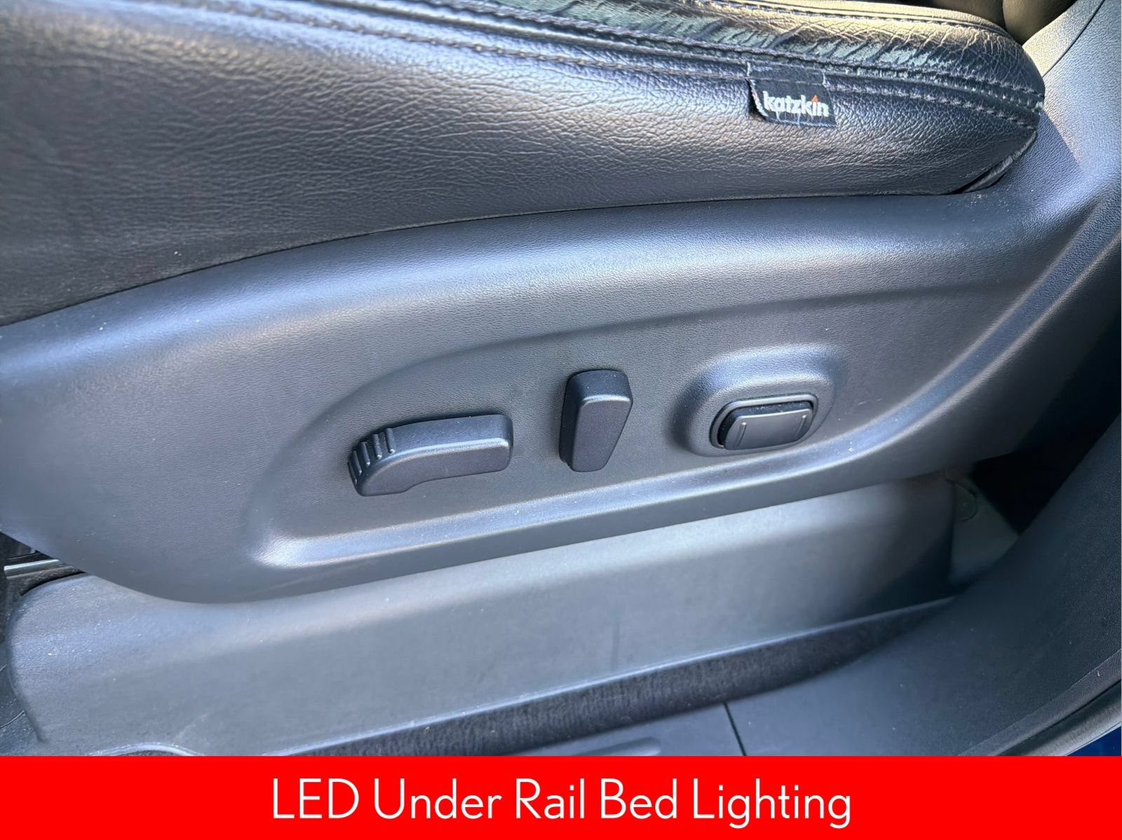 Used 2020 Nissan Titan SV w/ SV Convenience Package RWD image 29