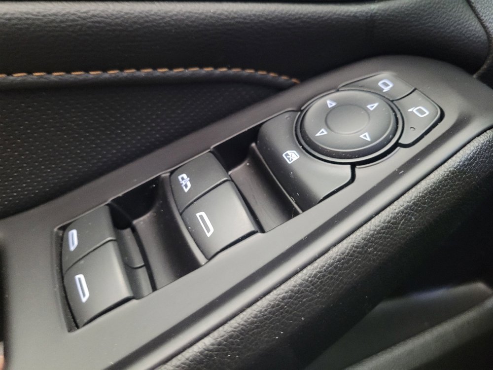 Used 2018 Chevrolet Traverse Premier w/ Redline Edition FWD image 27