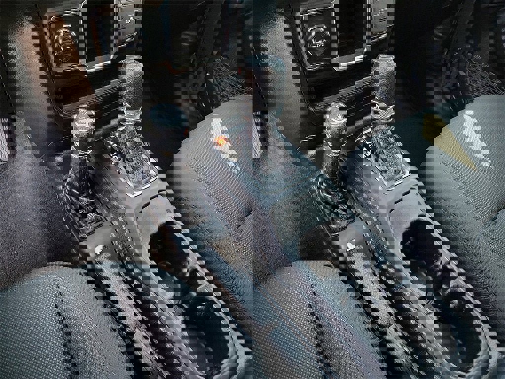 Used 2022 Jeep Wrangler Unlimited Sport image 14