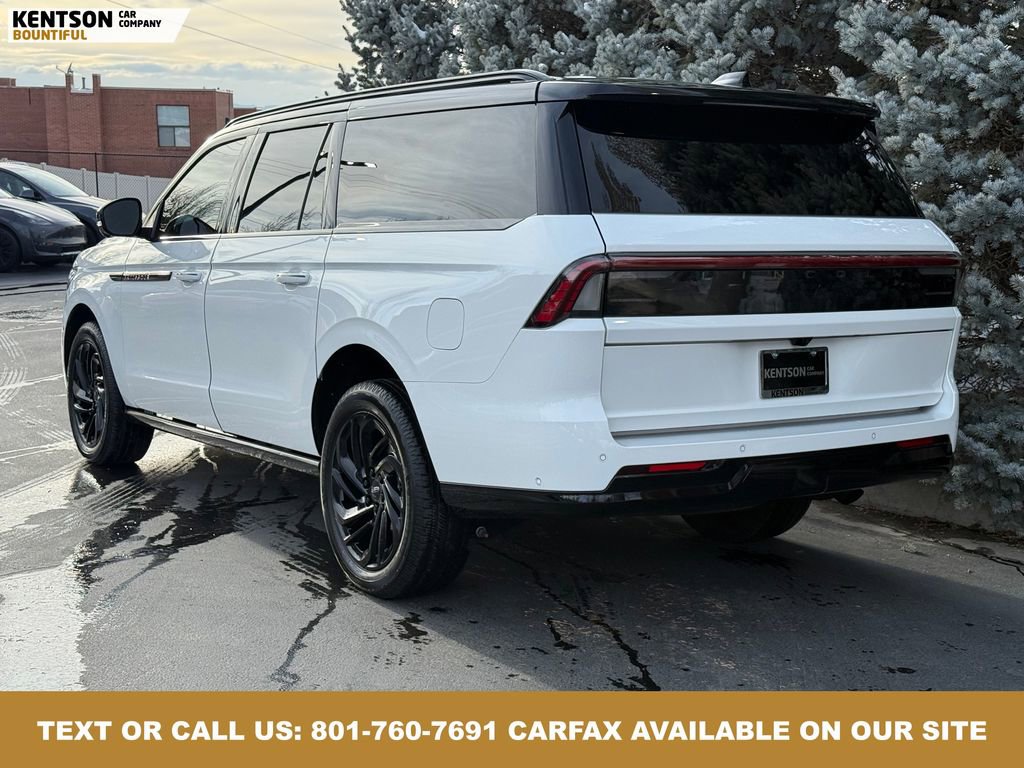Used 2025 Lincoln Navigator L Reserve image 6