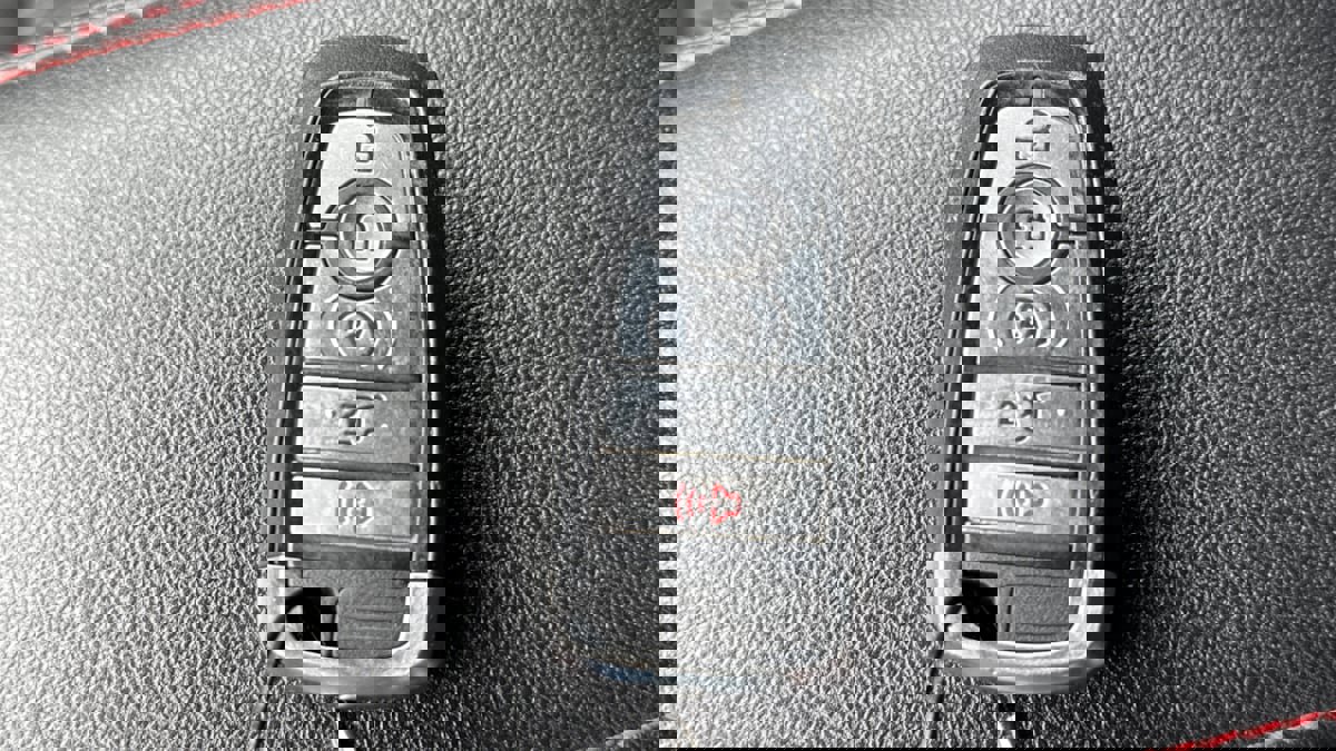 Used 2023 Ford Escape ST-Line image 30