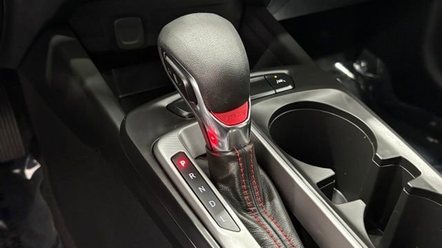 Used 2024 Chevrolet Trax RS w/ Sunroof Package FWD image 42