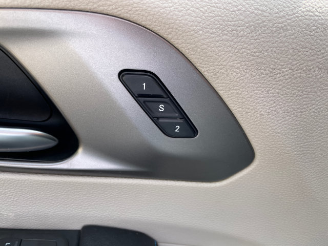 Used 2021 Chrysler Pacifica Touring-L FWD image 27