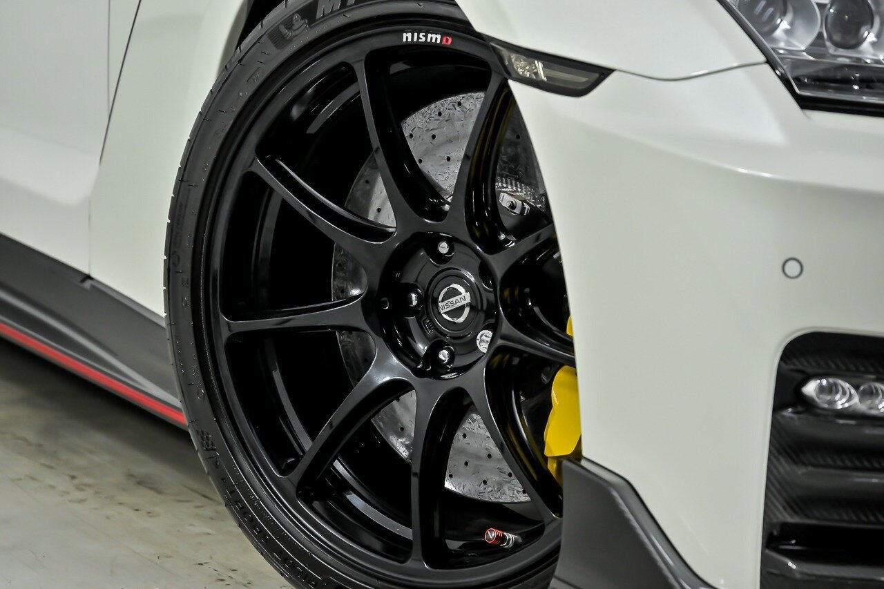 Used 2020 Nissan GT-R NISMO AWD/4WD image 4