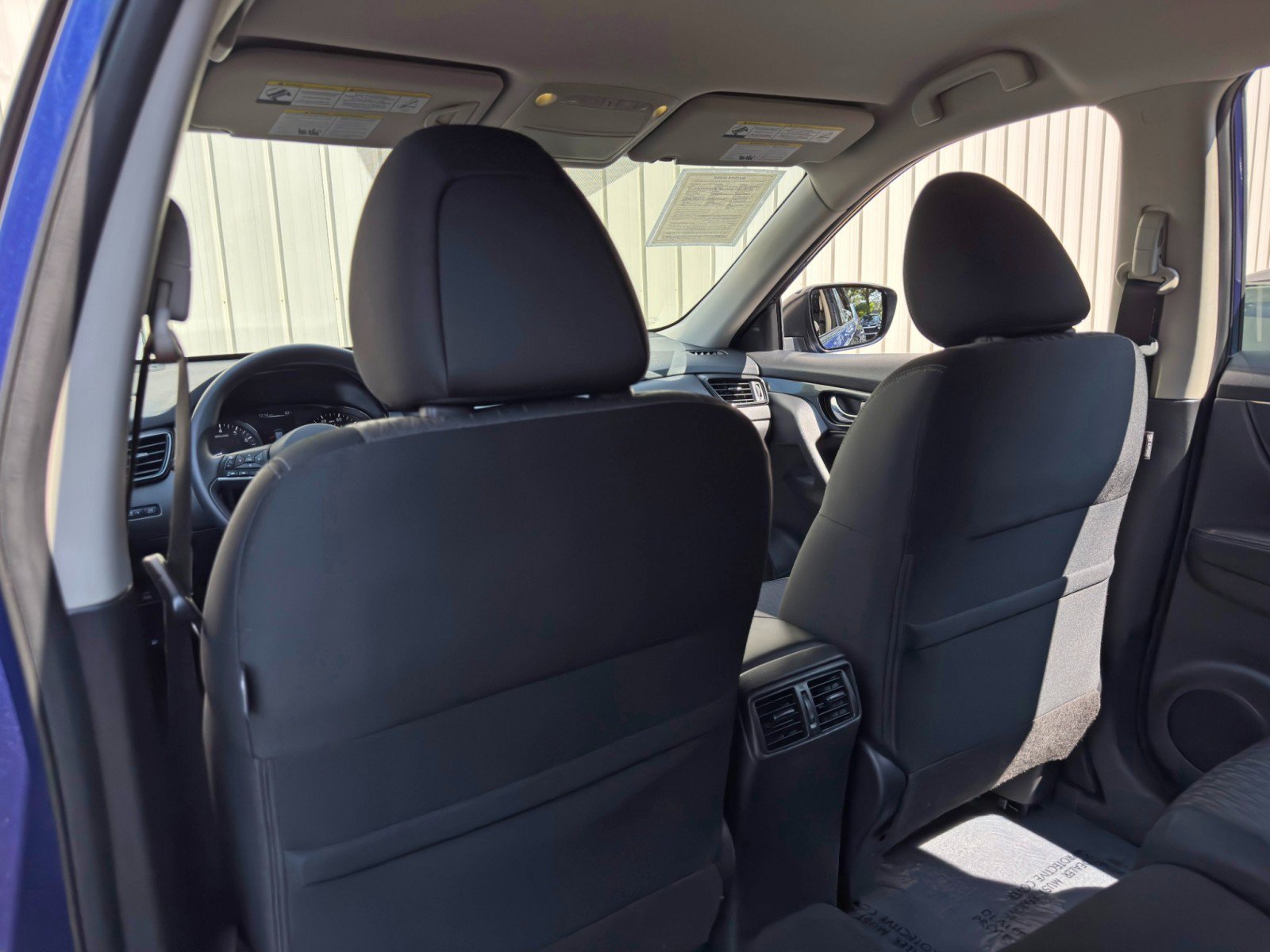 Used 2017 Nissan Rogue S AWD/4WD image 29